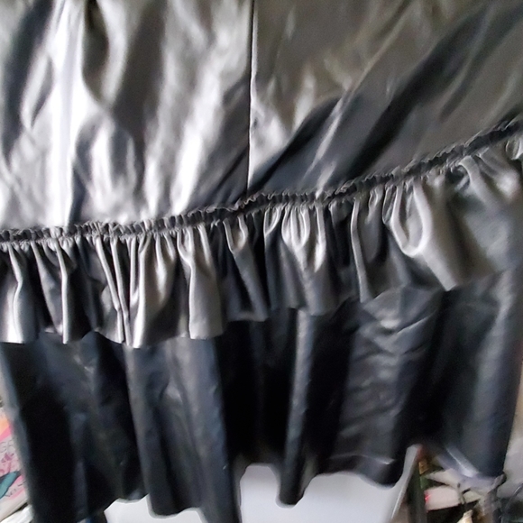 NEW Faux Leather Skirt with Pearl-like detal - Picture 5 of 5
